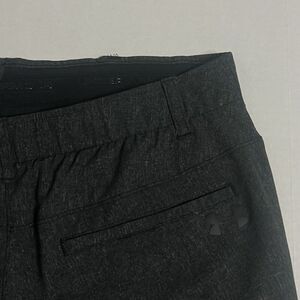 Under Armour Men's 34 Gray Match Play Stretch Waist Golf Shorts 10" Inseam